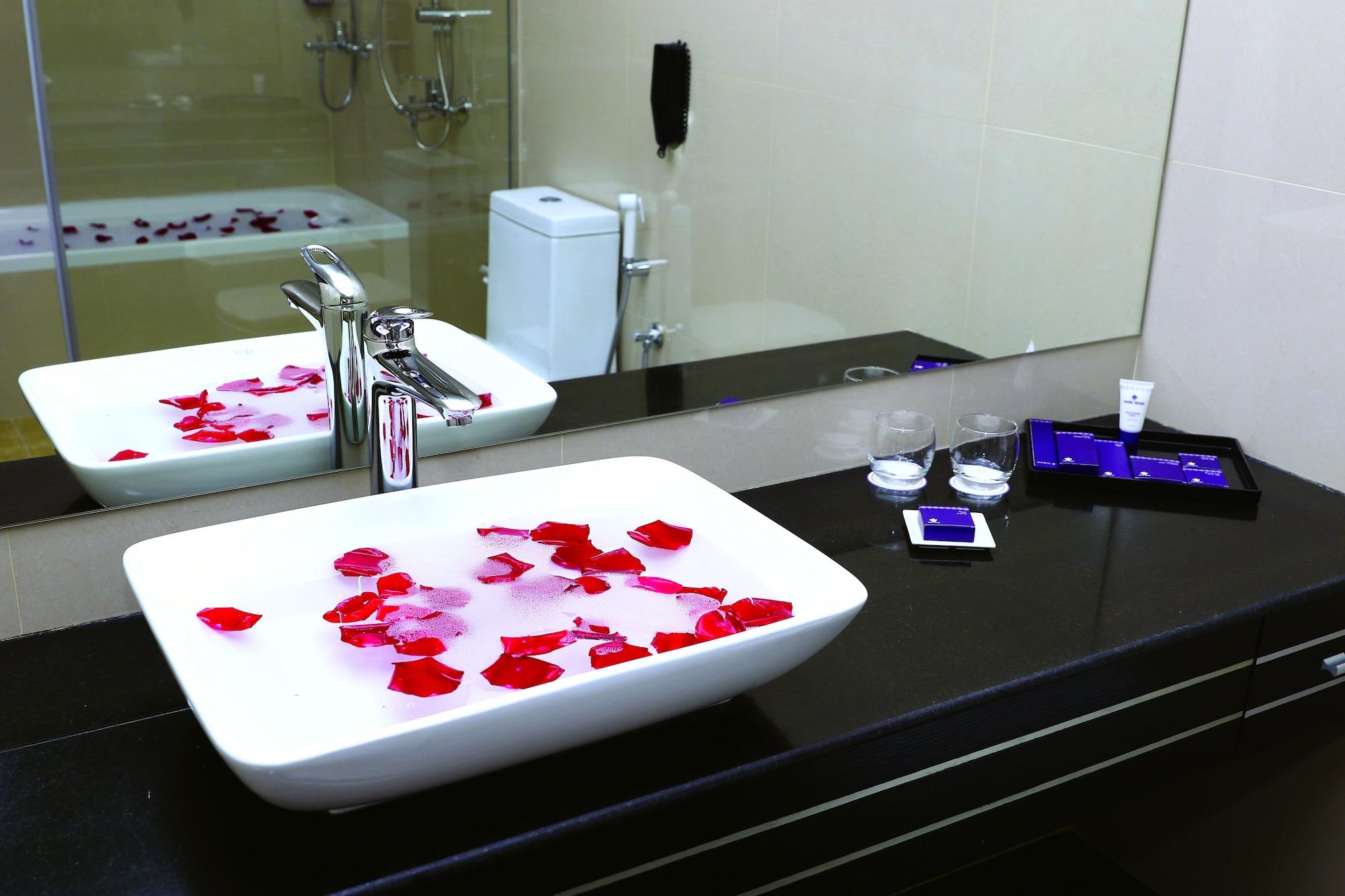 מנאמה Park Regis Lotus Hotel מראה חיצוני תמונה
