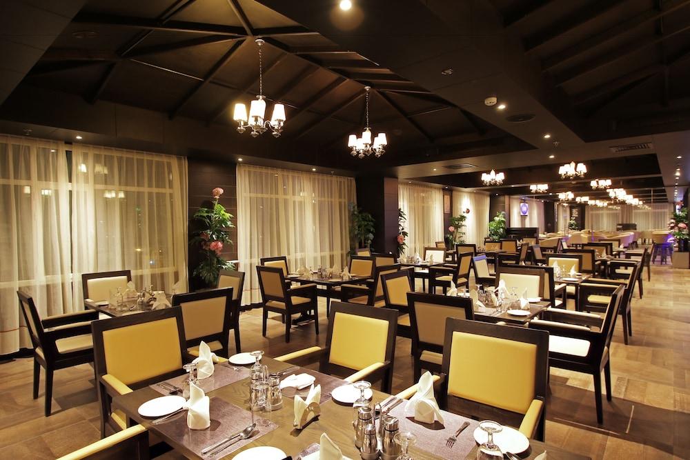 מנאמה Park Regis Lotus Hotel מראה חיצוני תמונה