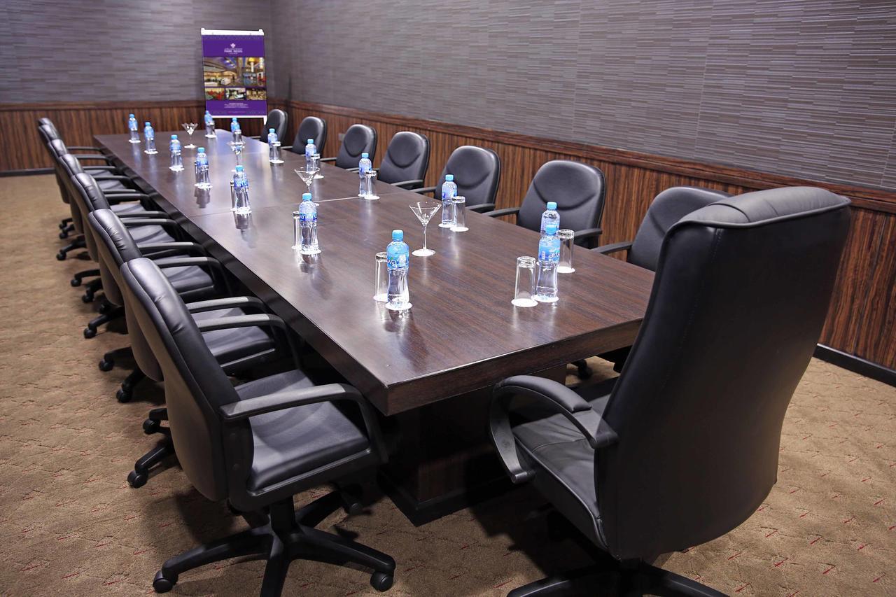 מנאמה Park Regis Lotus Hotel מראה חיצוני תמונה