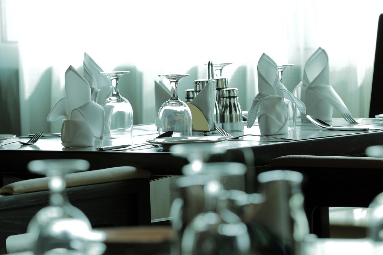 מנאמה Park Regis Lotus Hotel מראה חיצוני תמונה